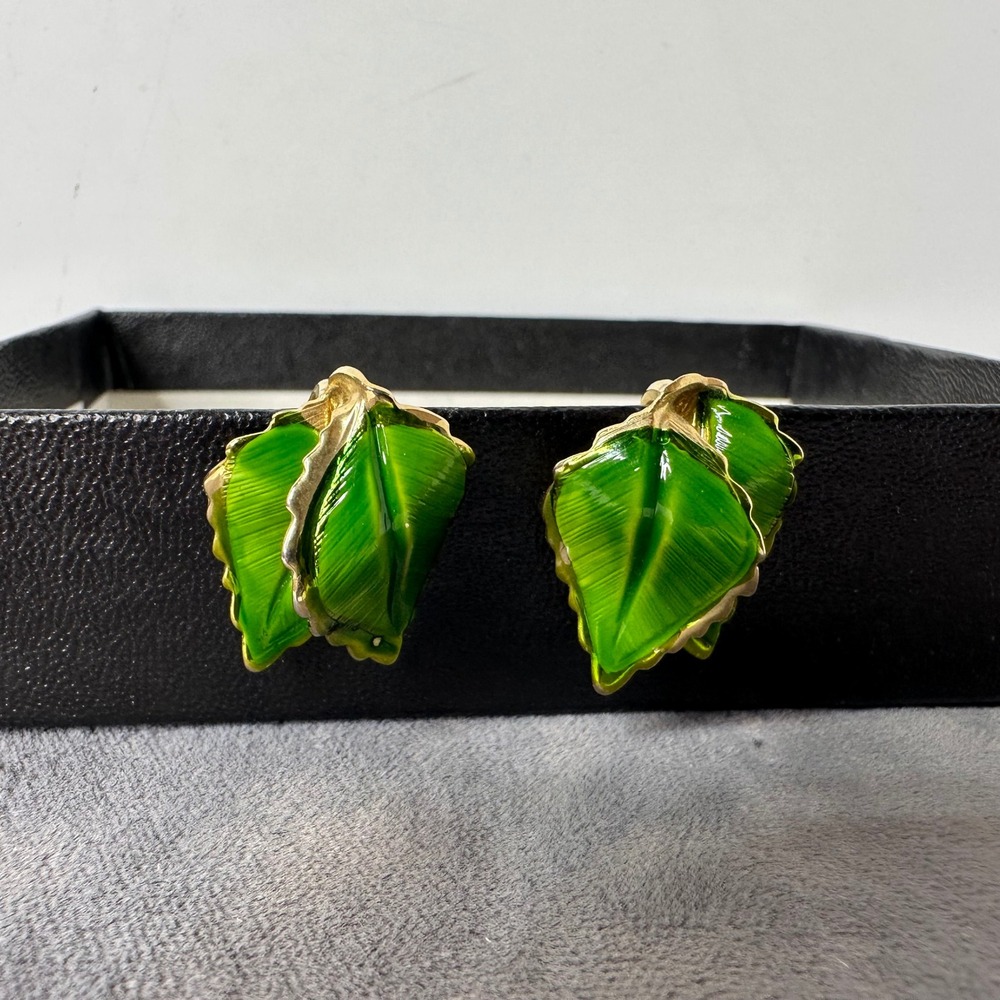 Vintage Giovanni Green Enamel Double Leaf Gold Tone Clip On Earrings Signed - Picture 3 of 15